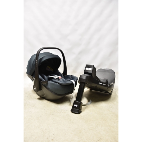 Maxi Cosi Pebble 360 PRO 2 z bazą Familyfix 360 PRO - używany