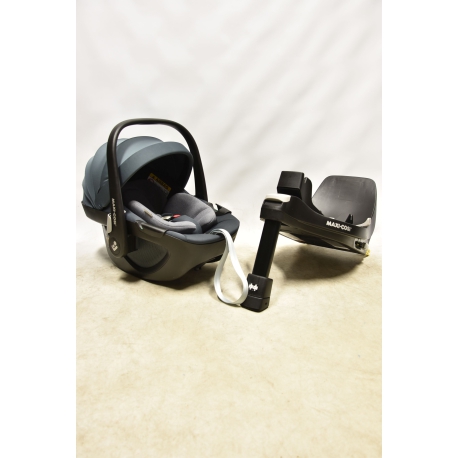 Maxi Cosi Pebble 360 z bazą Familyfix 360 - używany